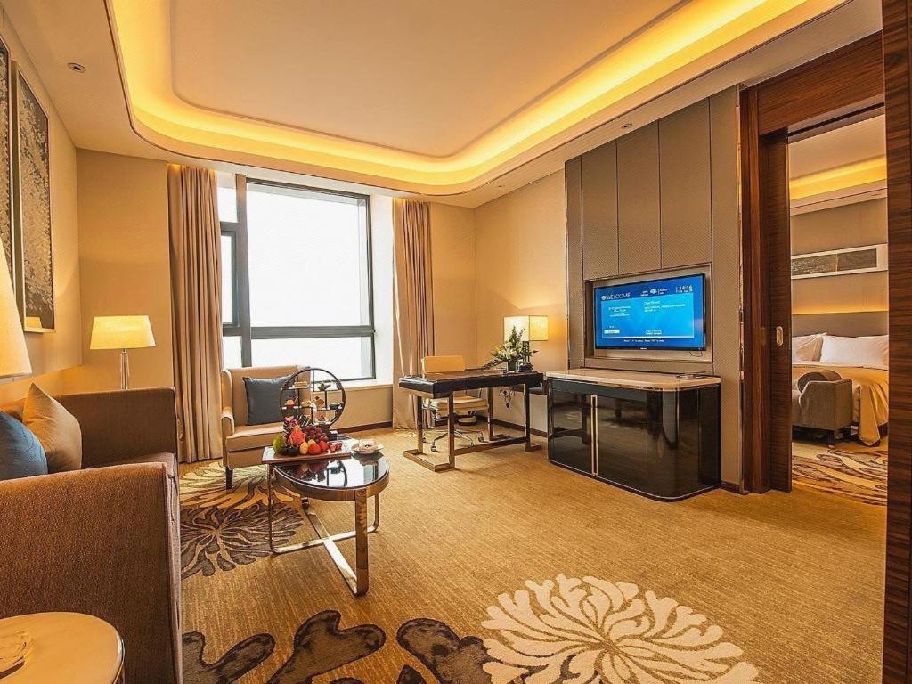 מלון Wyndham Grand Plaza Royale Huayu צ'ונגקינג מראה חיצוני תמונה