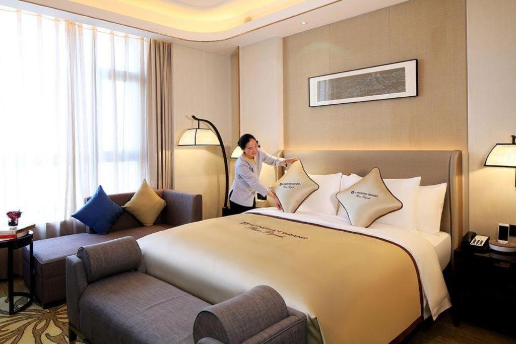 מלון Wyndham Grand Plaza Royale Huayu צ'ונגקינג מראה חיצוני תמונה